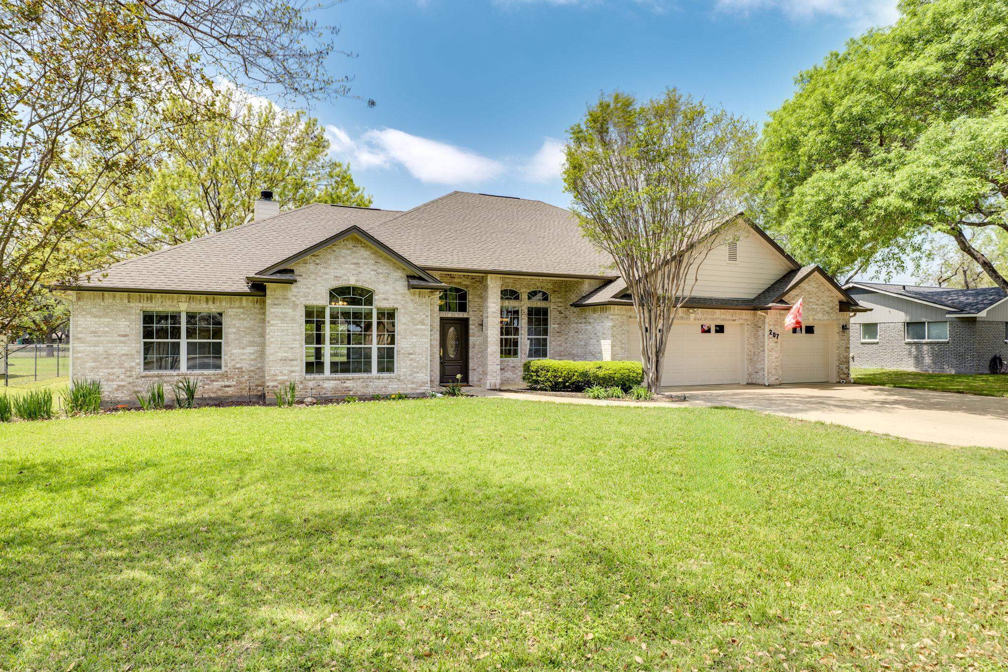 207 Flamingo Circle Circle Highland Haven TX 78654