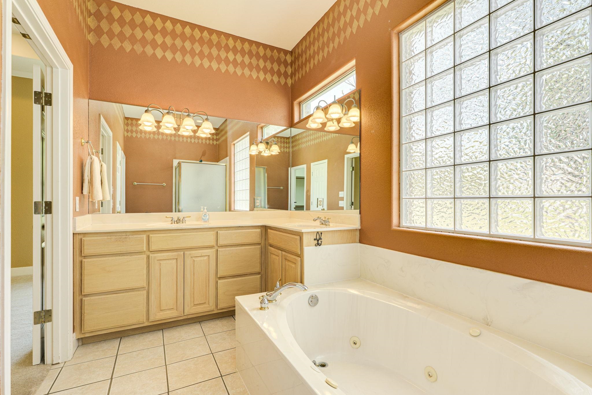 207 Flamingo Circle Circle Highland Haven TX 78654