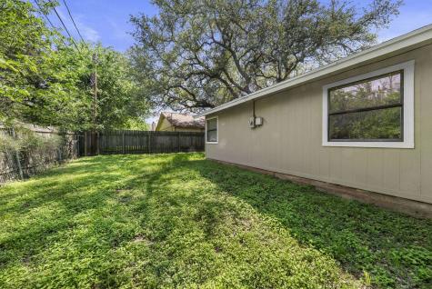 617 Aspen Cottonwood Shores TX 78657