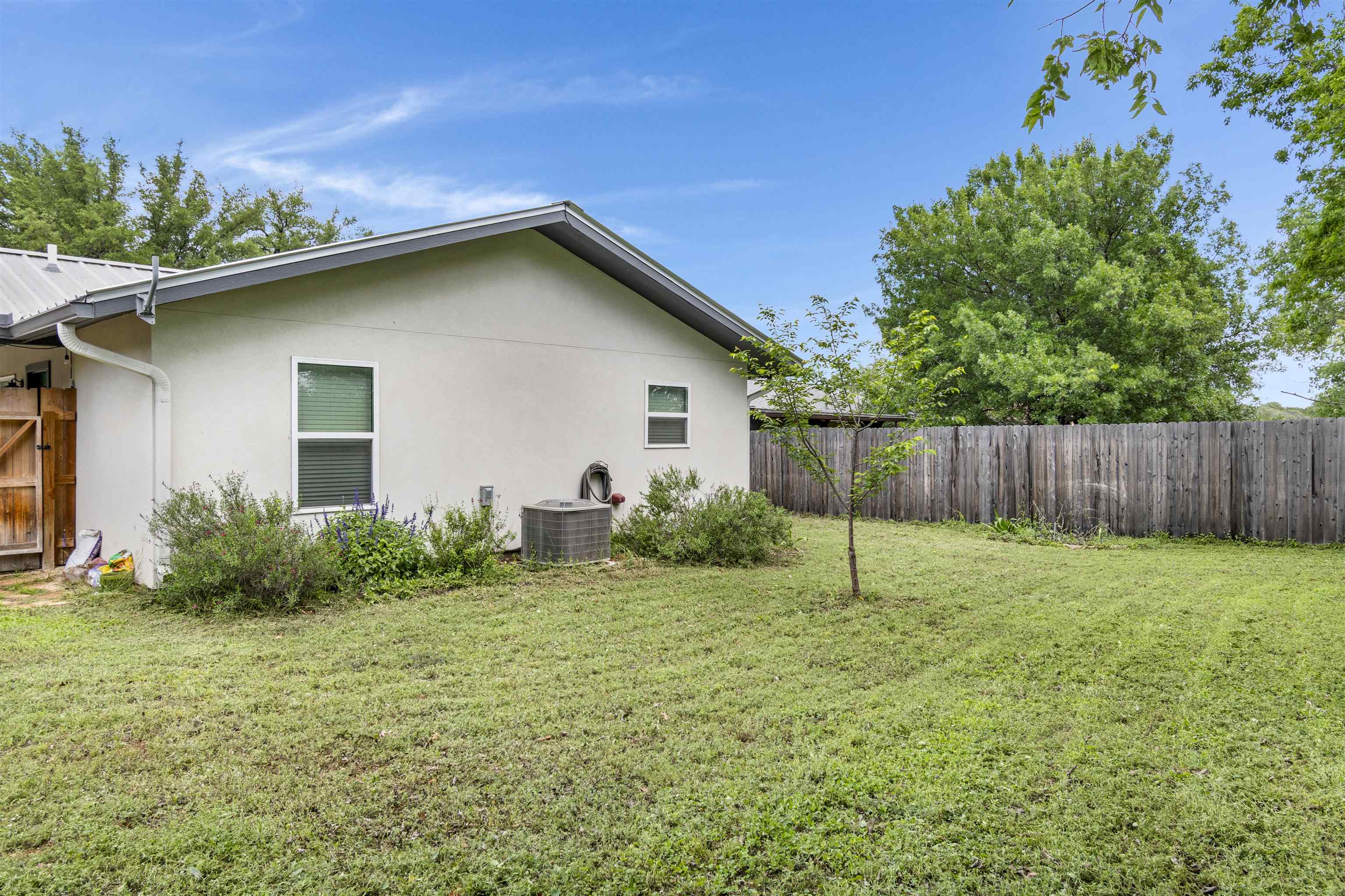 501 E Ash Drive Johnson City TX 78636