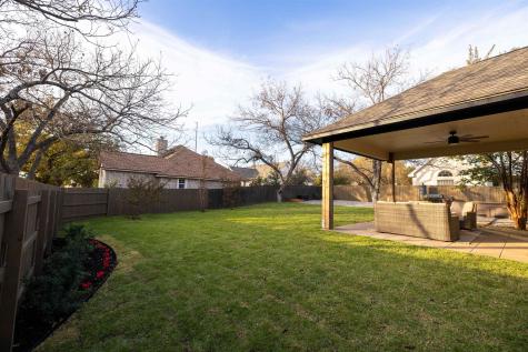 270 Chaparral Street Meadowlakes TX 78654