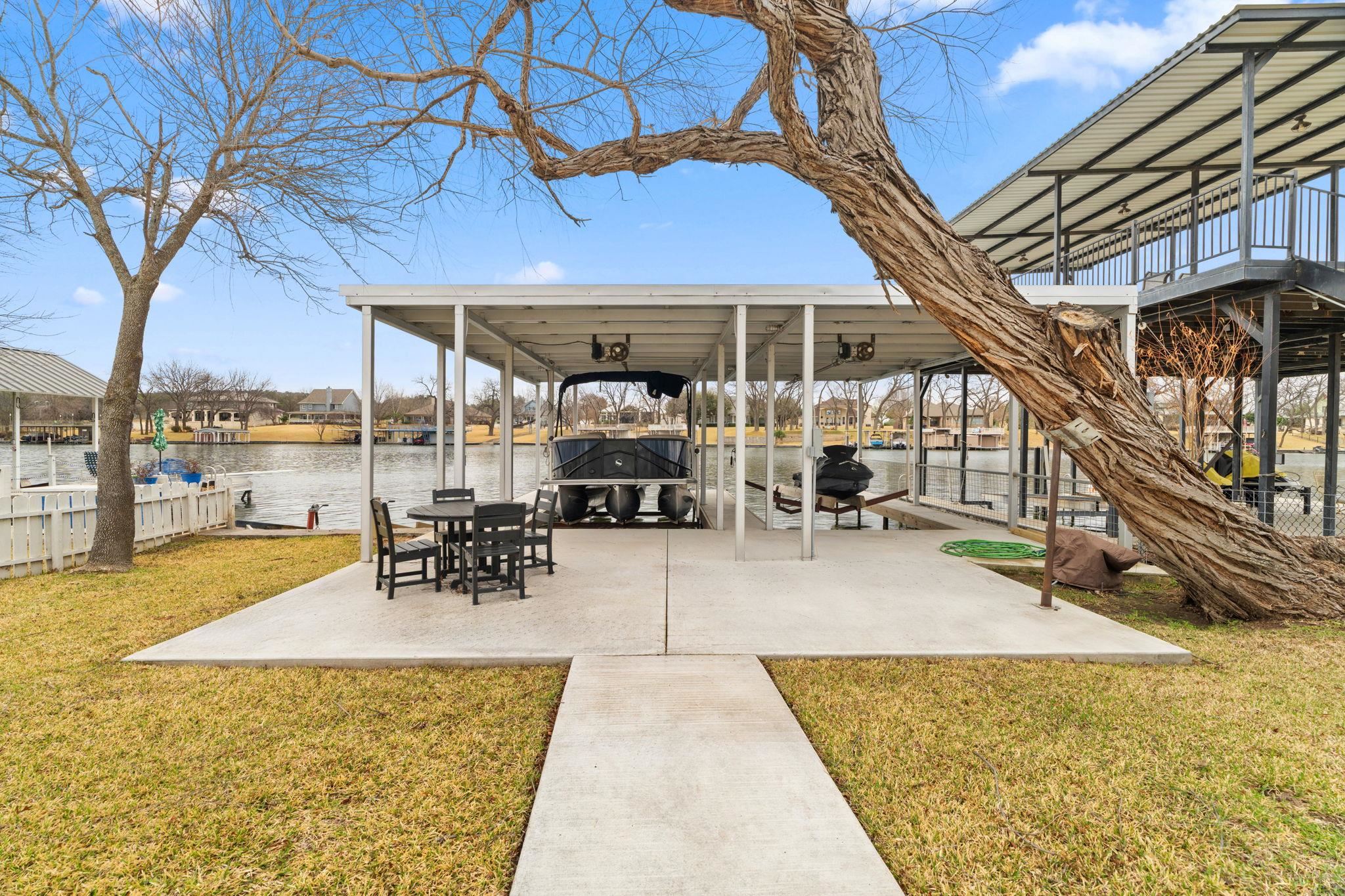 2028 Williams Lakeshore Kingsland TX 78639