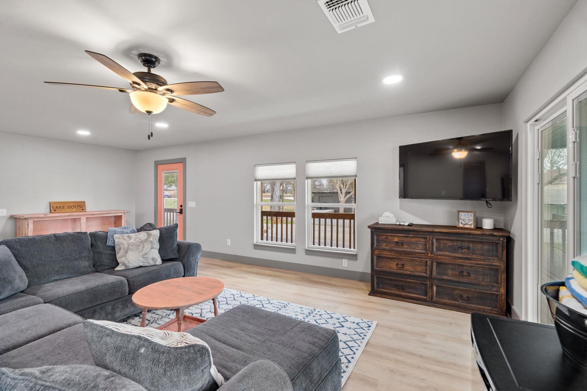 2028 Williams Lakeshore Kingsland TX 78639
