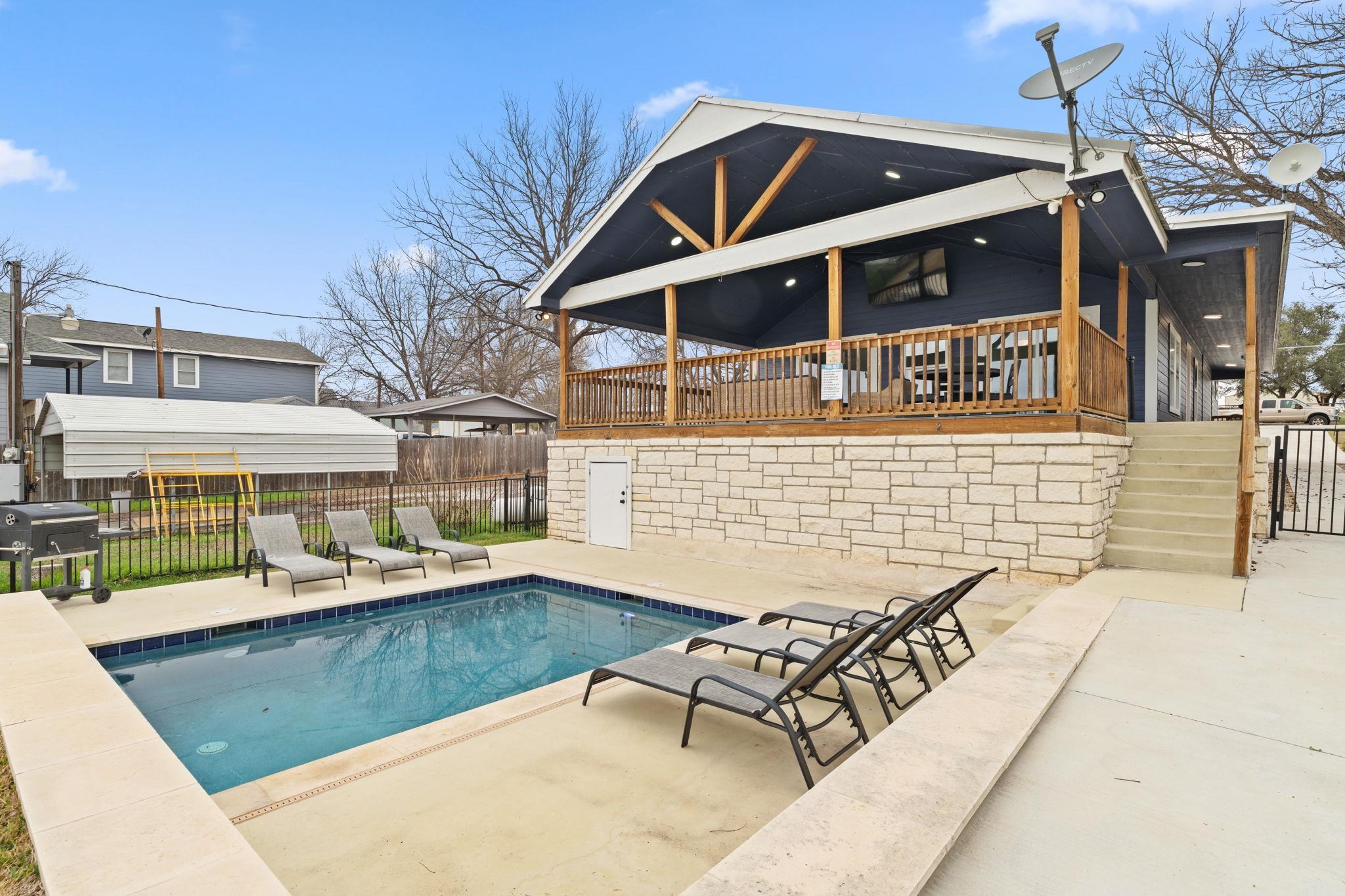 2028 Williams Lakeshore Kingsland TX 78639
