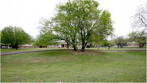 6 Chris James Avenue Lampasas TX 76550