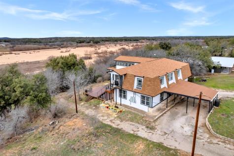 7036 River Oaks Drive Kingsland TX 78639