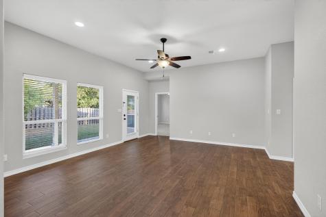 237 Meadowlakes Drive Meadowlakes TX 78654