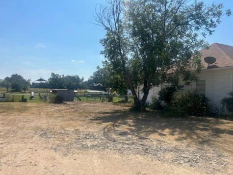 304 N Oak Richland Springs TX 76871