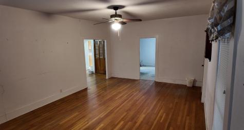 304 N Oak Richland Springs TX 76871