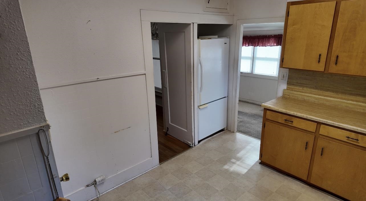 304 N Oak Richland Springs TX 76871