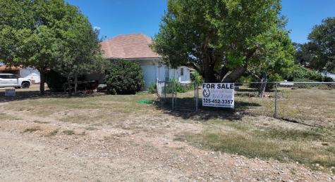 304 N Oak Richland Springs TX 76871