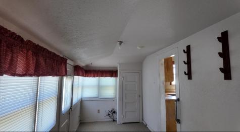304 N Oak Richland Springs TX 76871