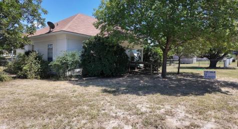 304 N Oak Richland Springs TX 76871