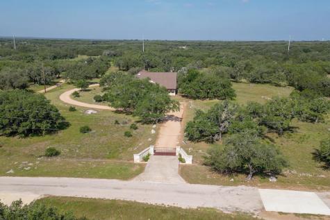 1050 Twisted Oak Horseshoe Bay TX 78657