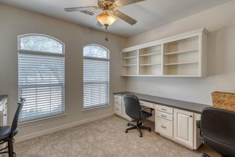 1050 Twisted Oak Horseshoe Bay TX 78657