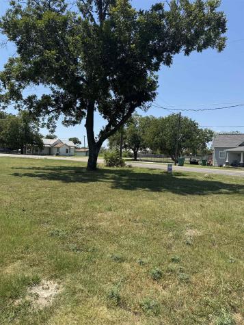 200 N 7th Street Lometa TX 76853