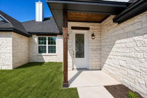 101 Eagle Point Drive Kingsland TX 78639