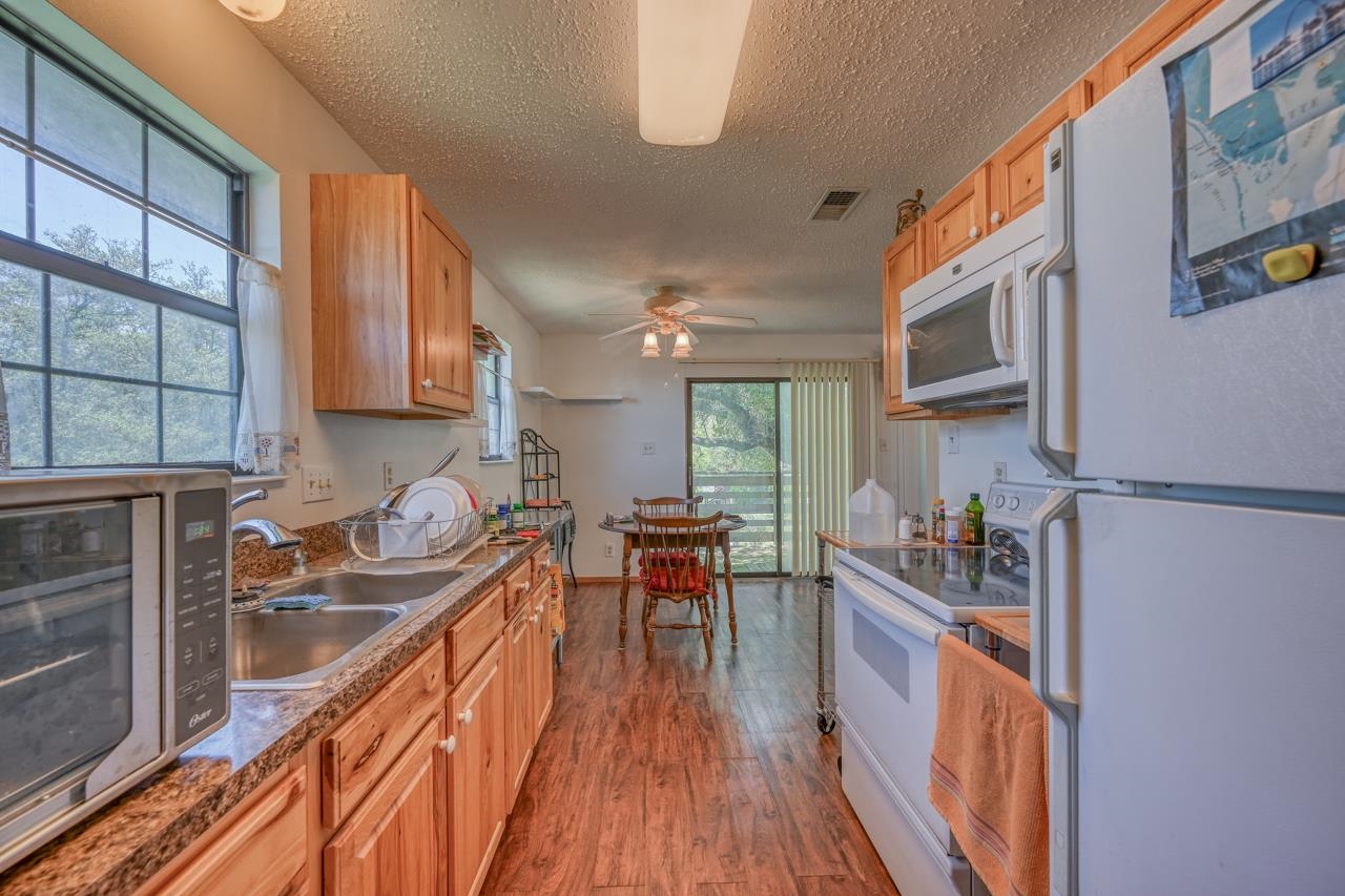 122 Ridge Drive Spicewood TX 78669