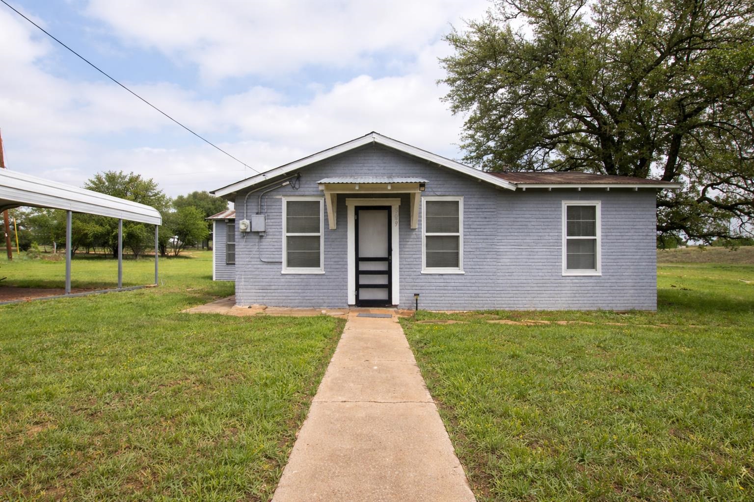 509 E Austin Llano TX 78643