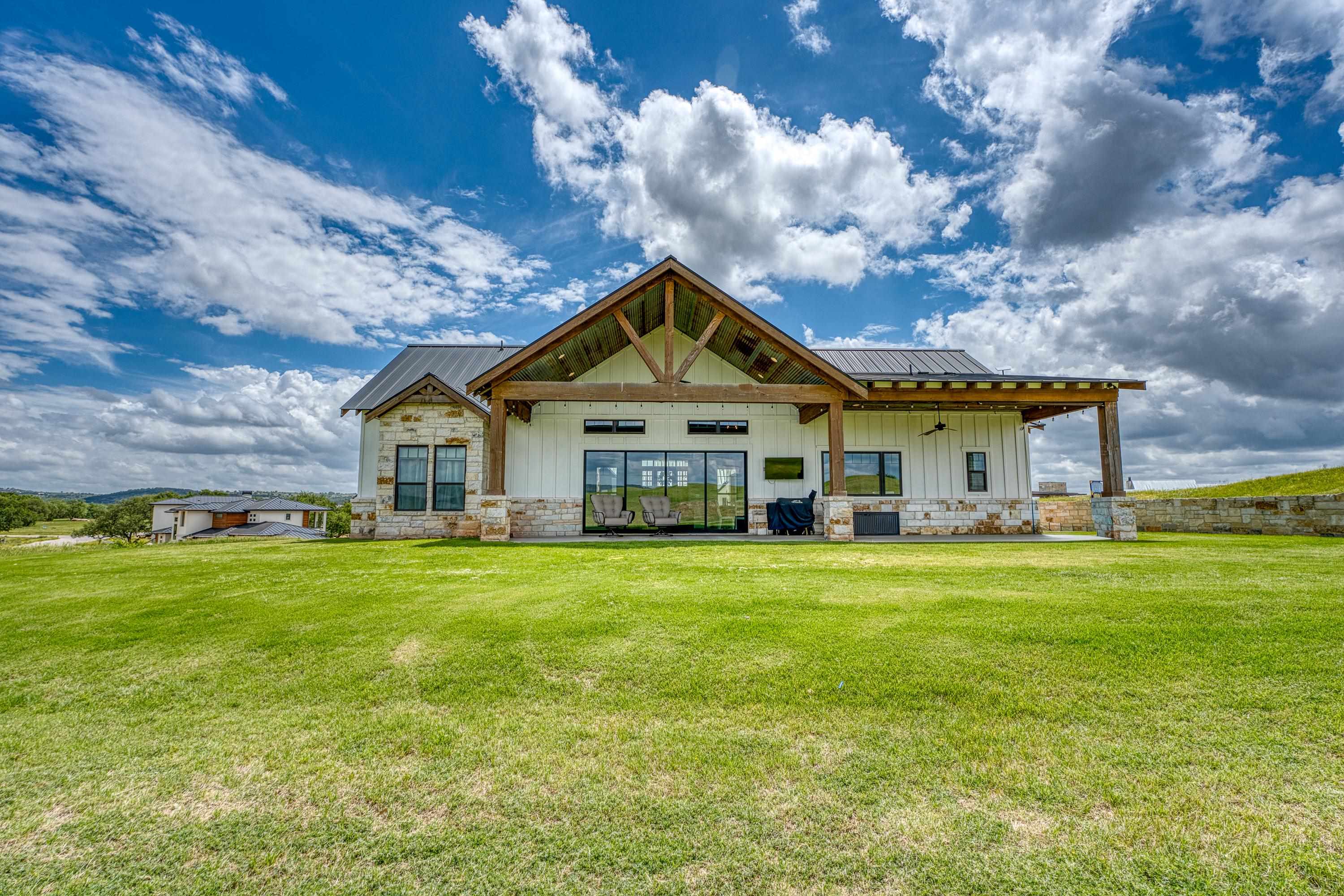 112 Legendary Estates Drive Kingsland TX 78639