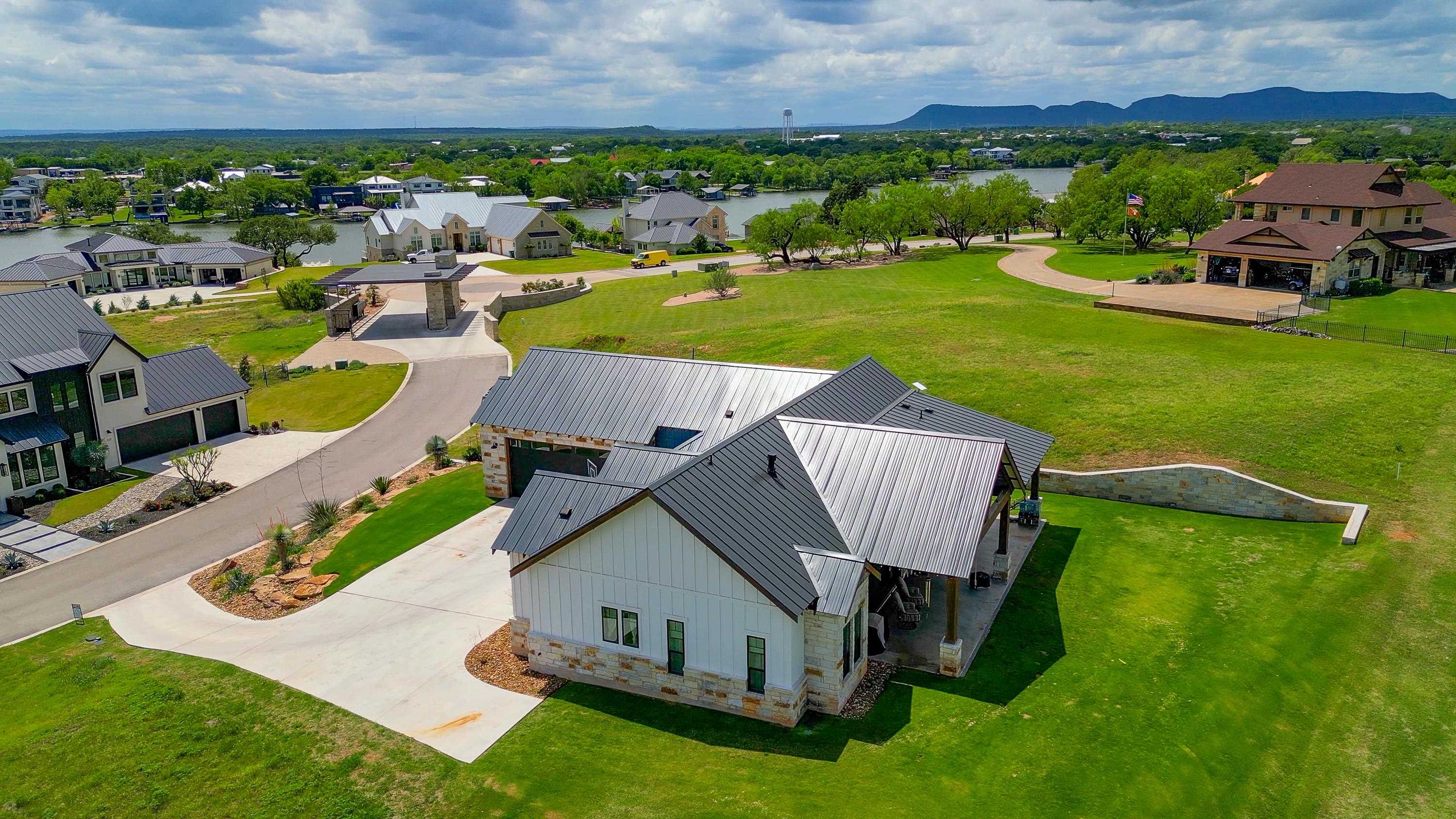 112 Legendary Estates Drive Kingsland TX 78639