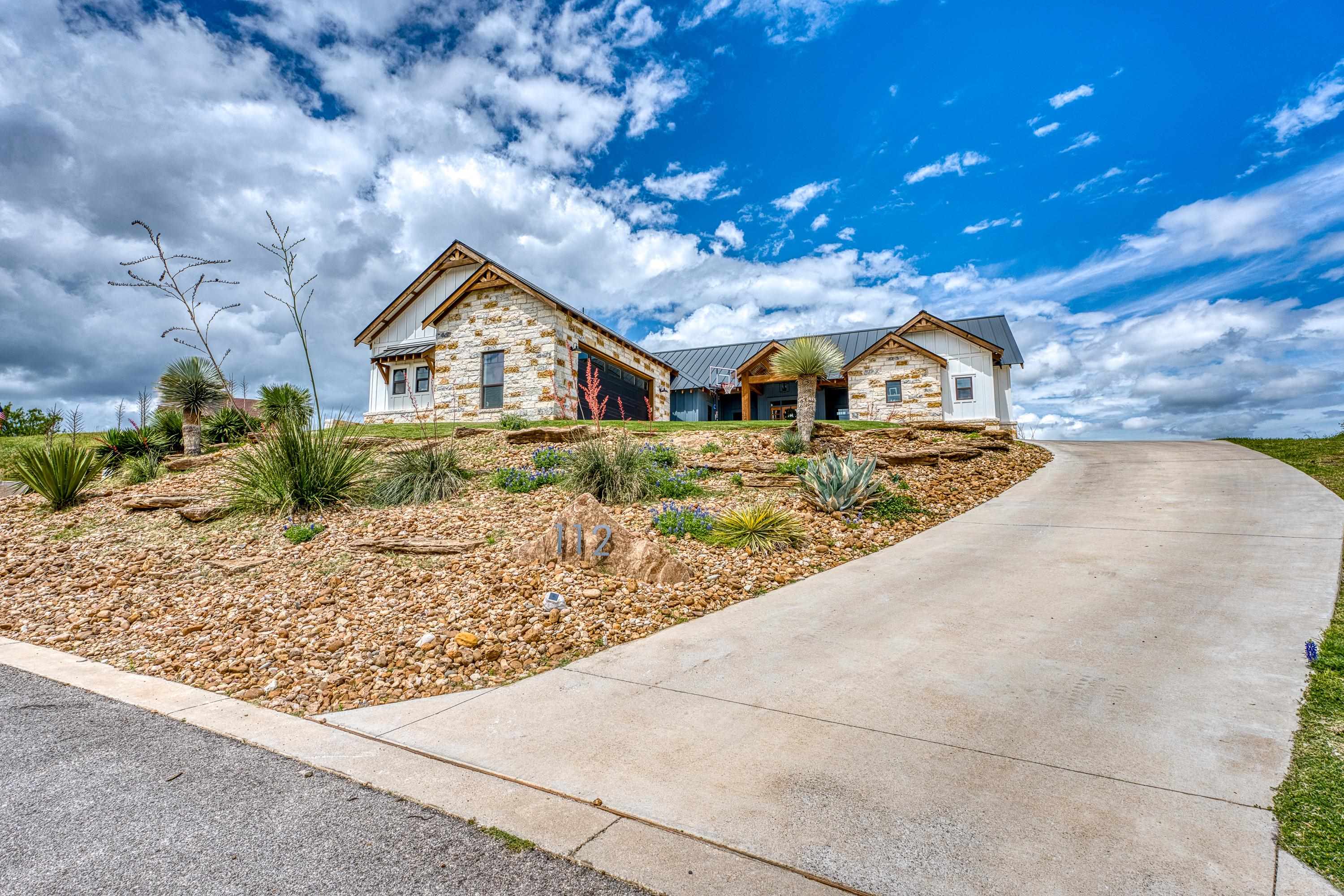 112 Legendary Estates Drive Kingsland TX 78639