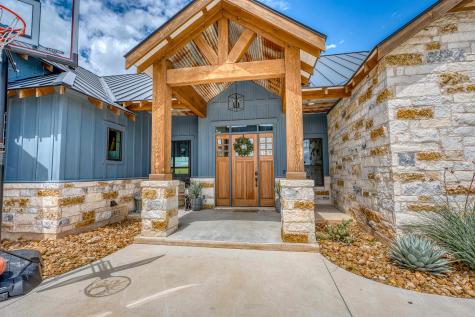 112 Legendary Estates Drive Kingsland TX 78639