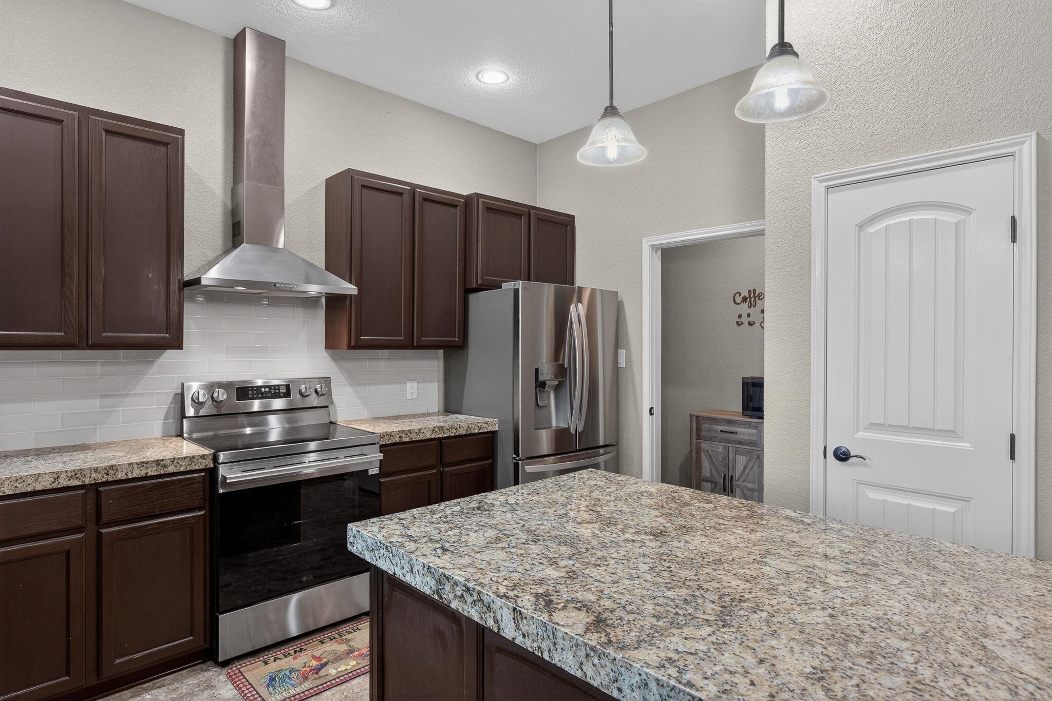 212 Knights Row Cottonwood Shores TX 78657