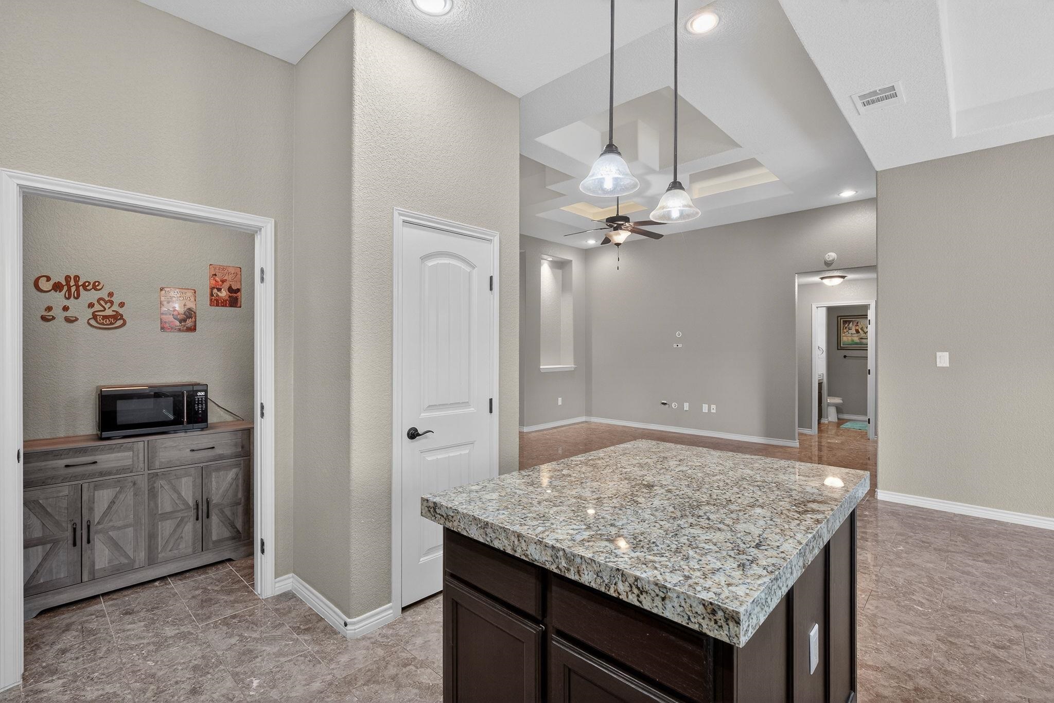 212 Knights Row Cottonwood Shores TX 78657