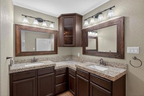 212 Knights Row Cottonwood Shores TX 78657