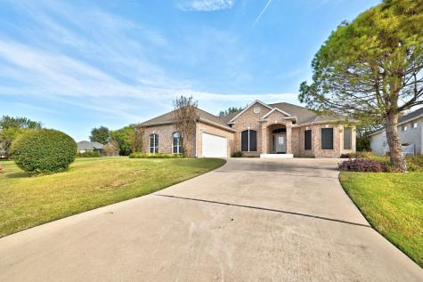 218 Muirfield Street Meadowlakes TX 78654