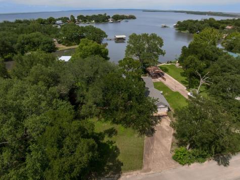 214 Island Lodges Drive Buchanan Dam TX 78609