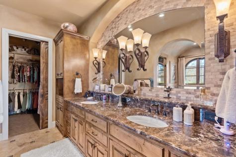 450 La Serena Loop Horseshoe Bay TX 78657
