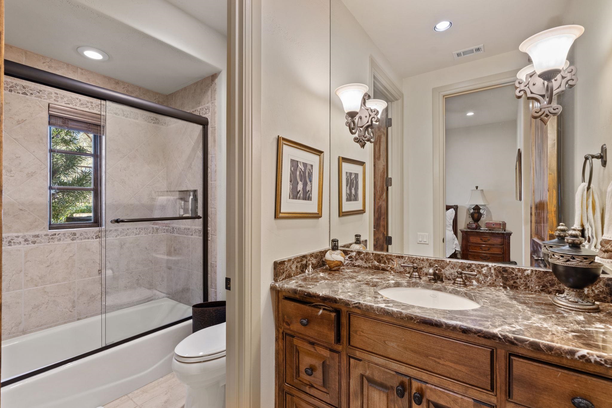 450 La Serena Loop Horseshoe Bay TX 78657