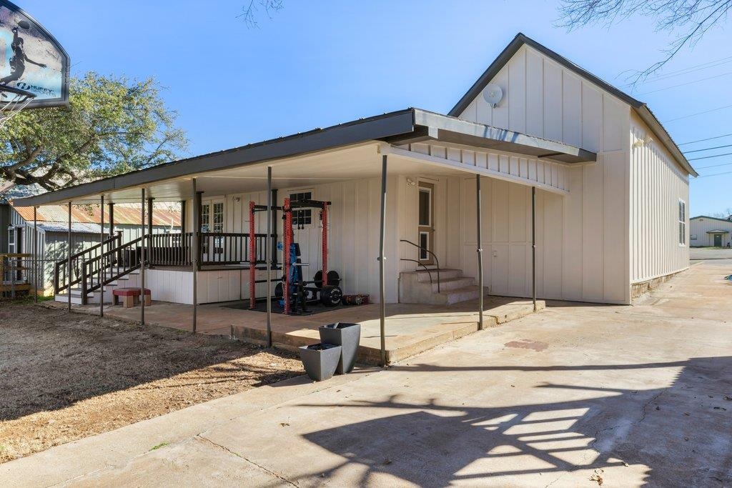 403 W Main Street Llano TX 78643