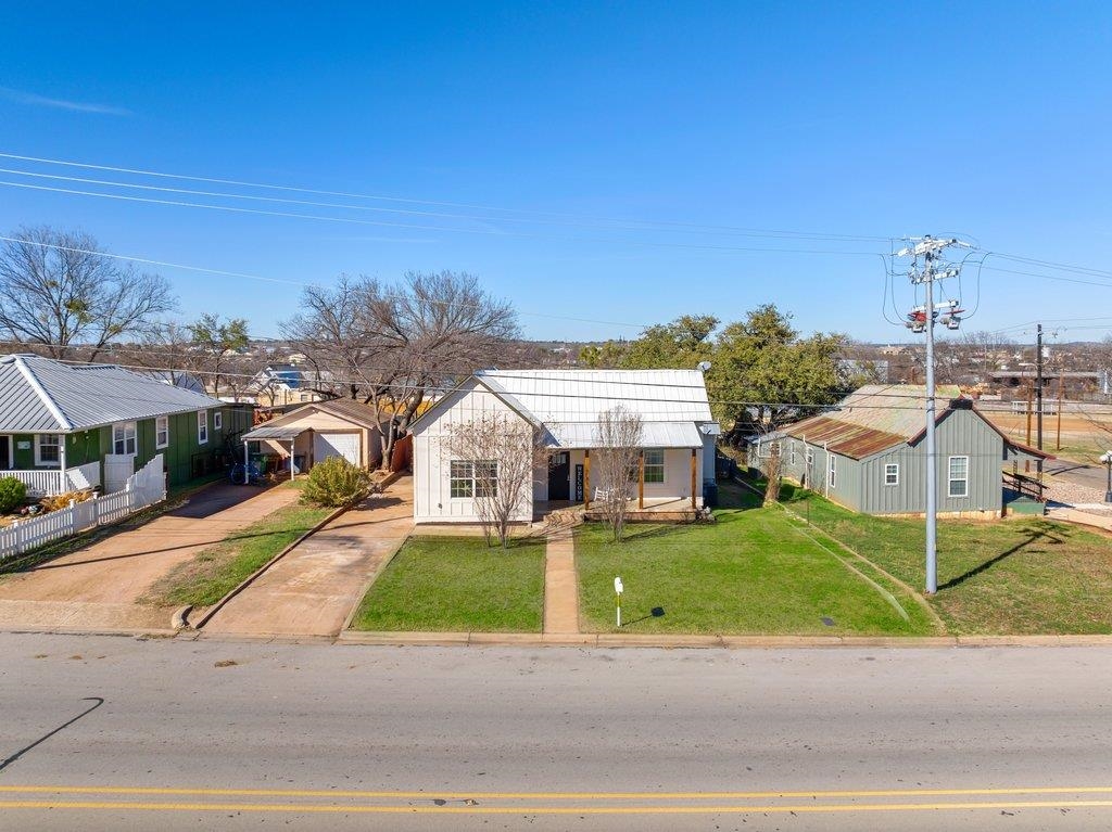 403 W Main Street Llano TX 78643