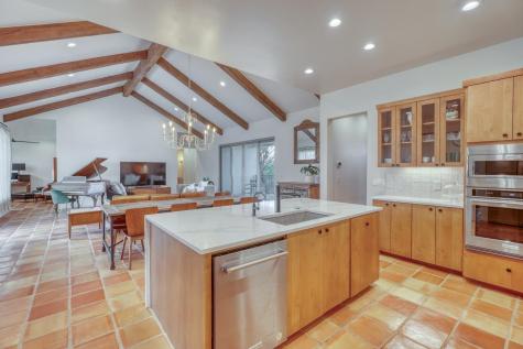 1302 Mountain Leather Horseshoe Bay TX 78657