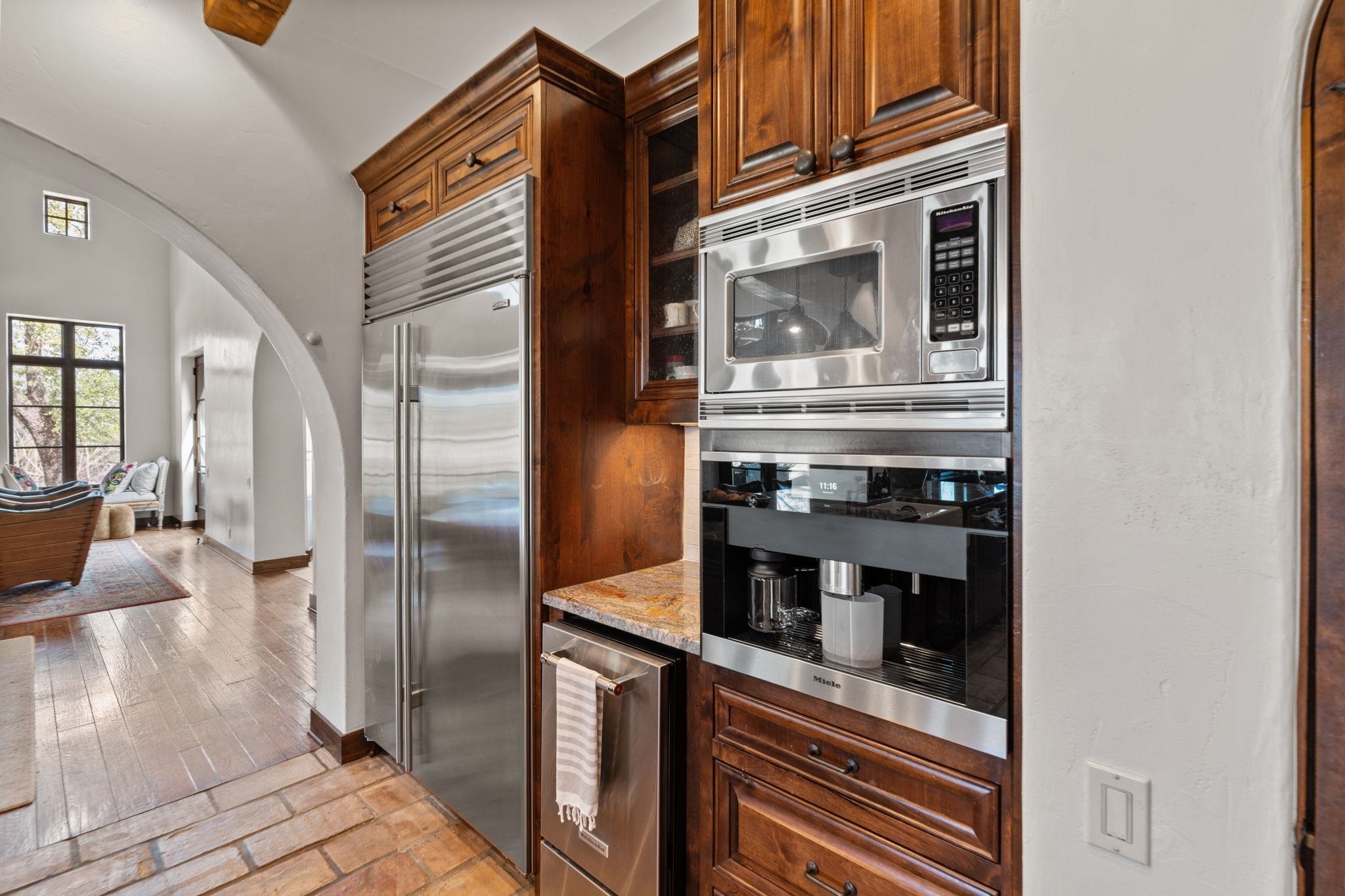 119 Plaza Escondido Horseshoe Bay TX 78657