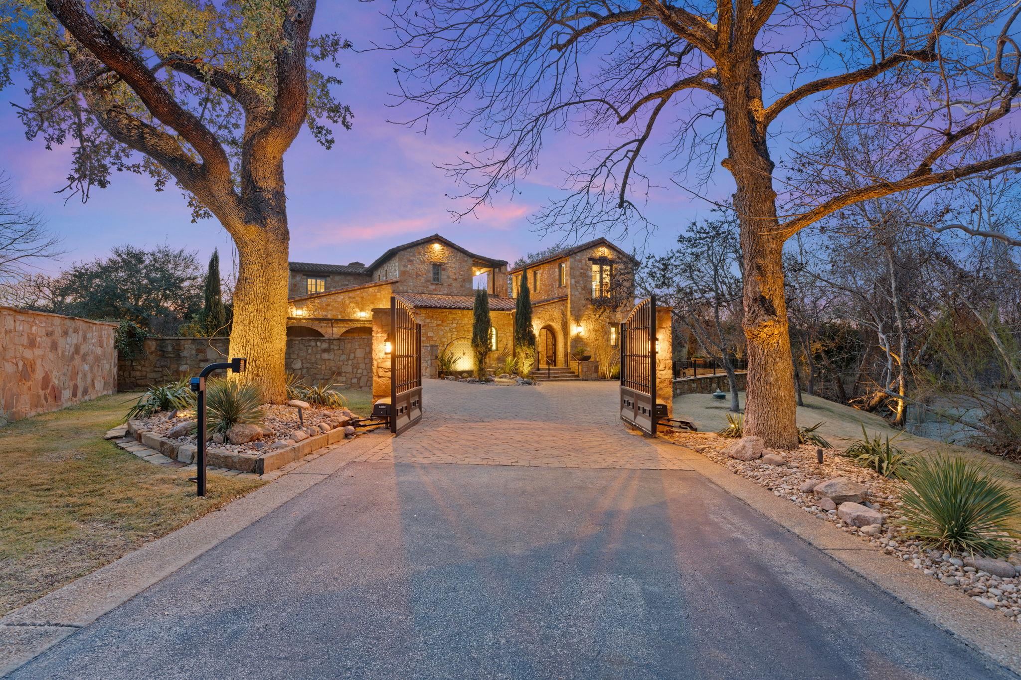 119 Plaza Escondido Horseshoe Bay TX 78657