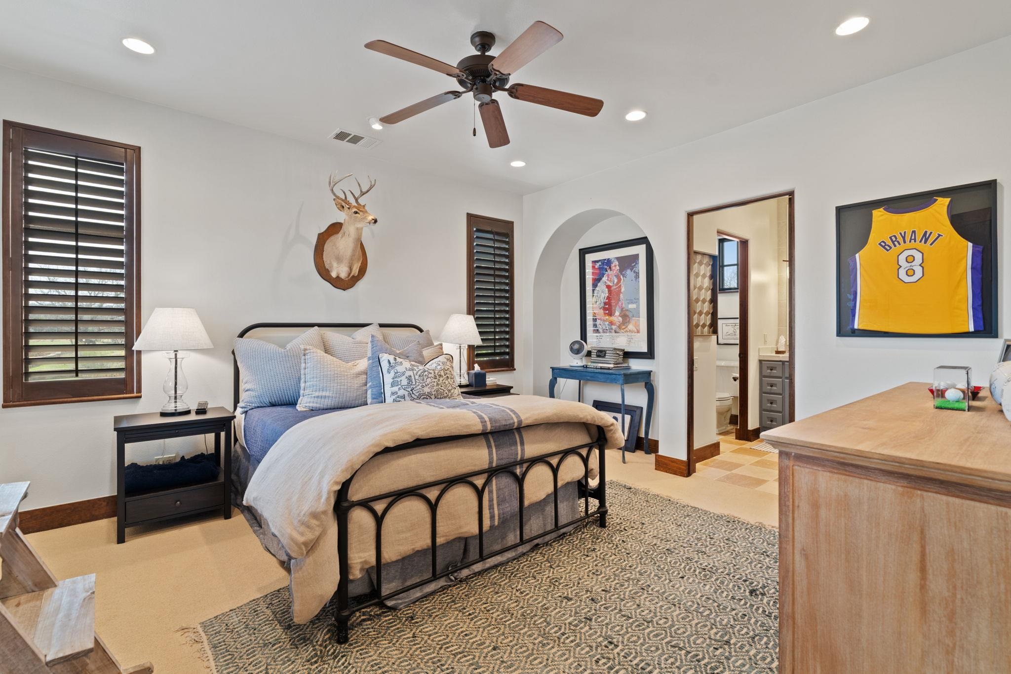 119 Plaza Escondido Horseshoe Bay TX 78657