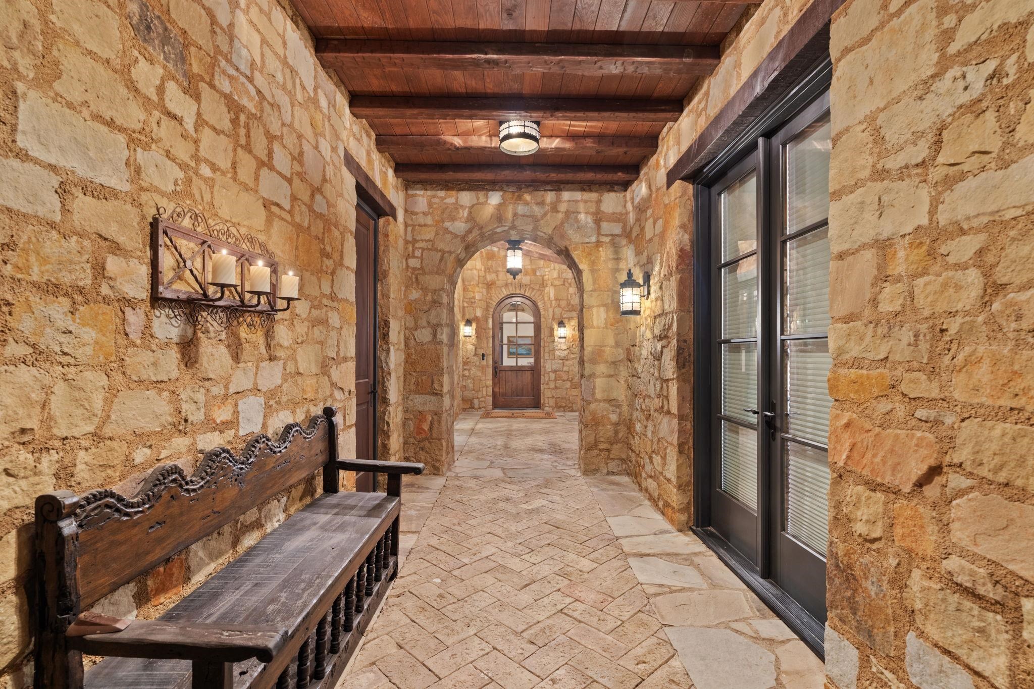 119 Plaza Escondido Horseshoe Bay TX 78657