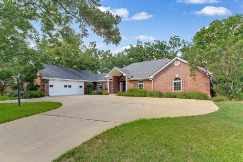 300 San Saba Street Meadowlakes TX 78654