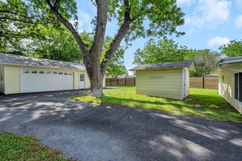 301 Riverside Drive Kingsland TX 78639