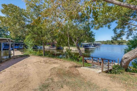301 Riverside Drive Kingsland TX 78639