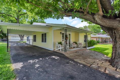 301 Riverside Drive Kingsland TX 78639
