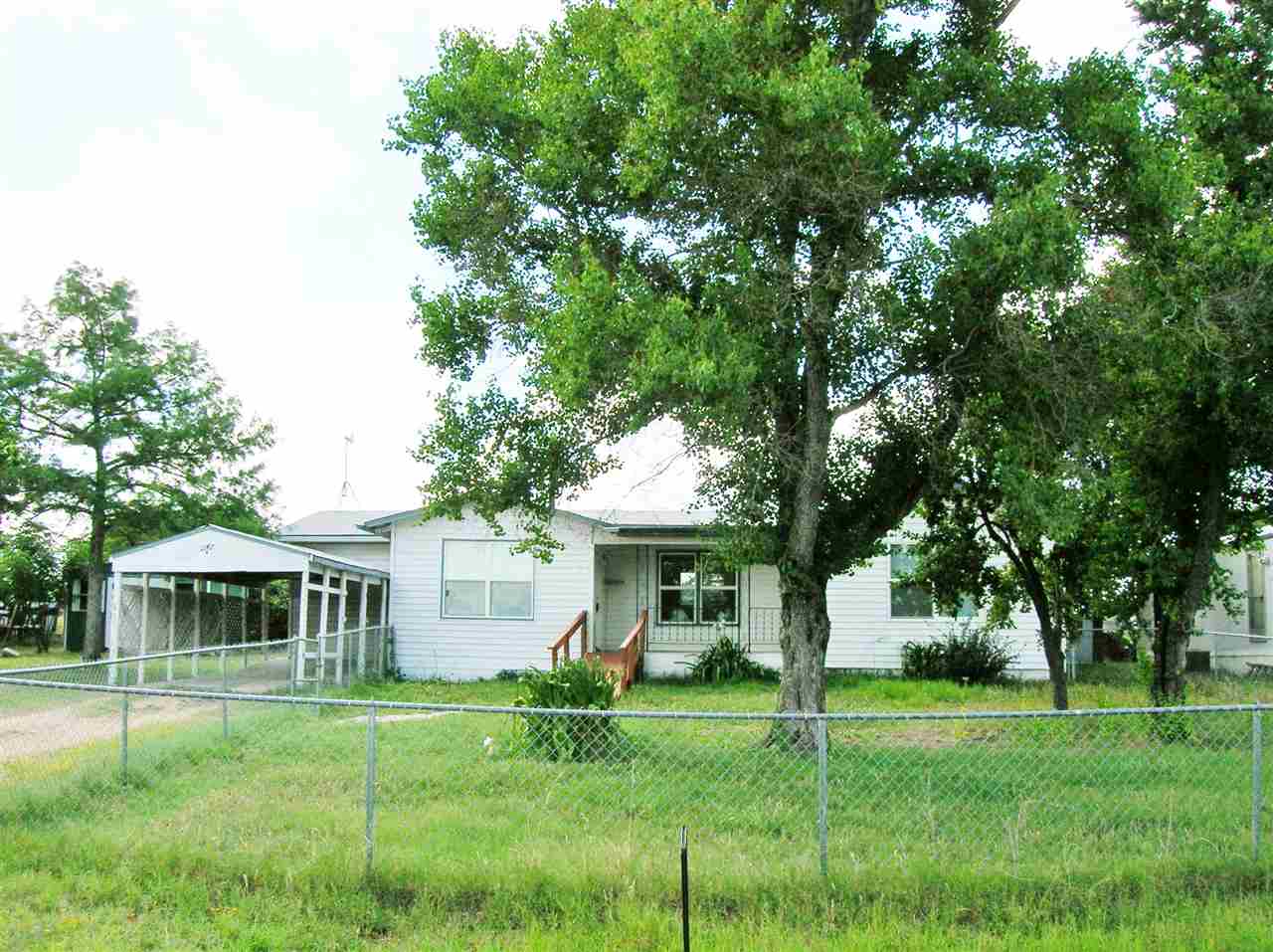 1647 Arrow Head Trail Kingsland TX 78639