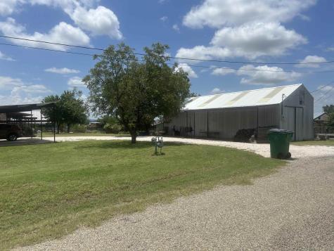 1109 Ashley Avenue Llano TX 78643