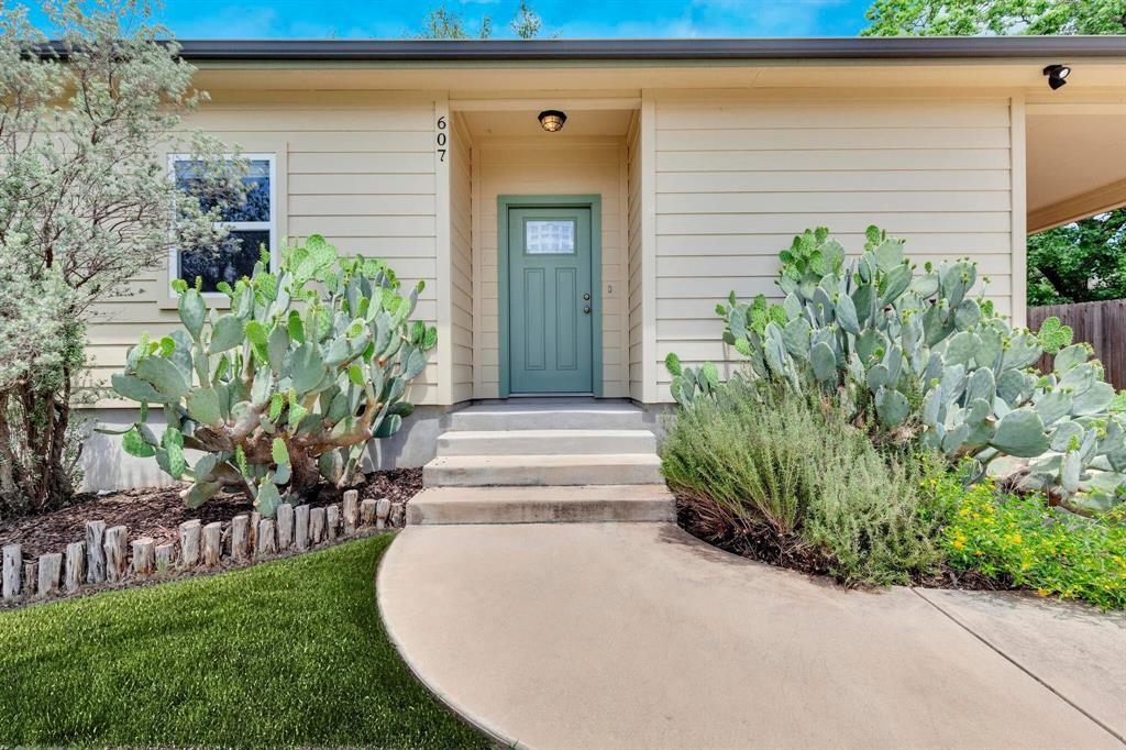 607 5th Street Marble Falls TX 78654