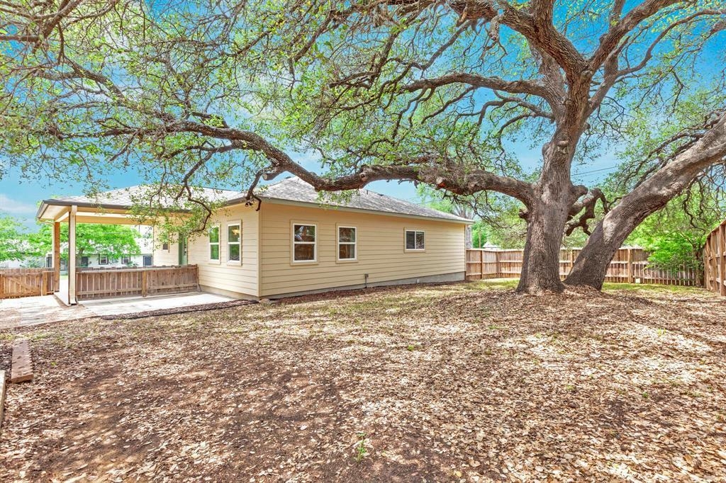 607 5th Street Marble Falls TX 78654