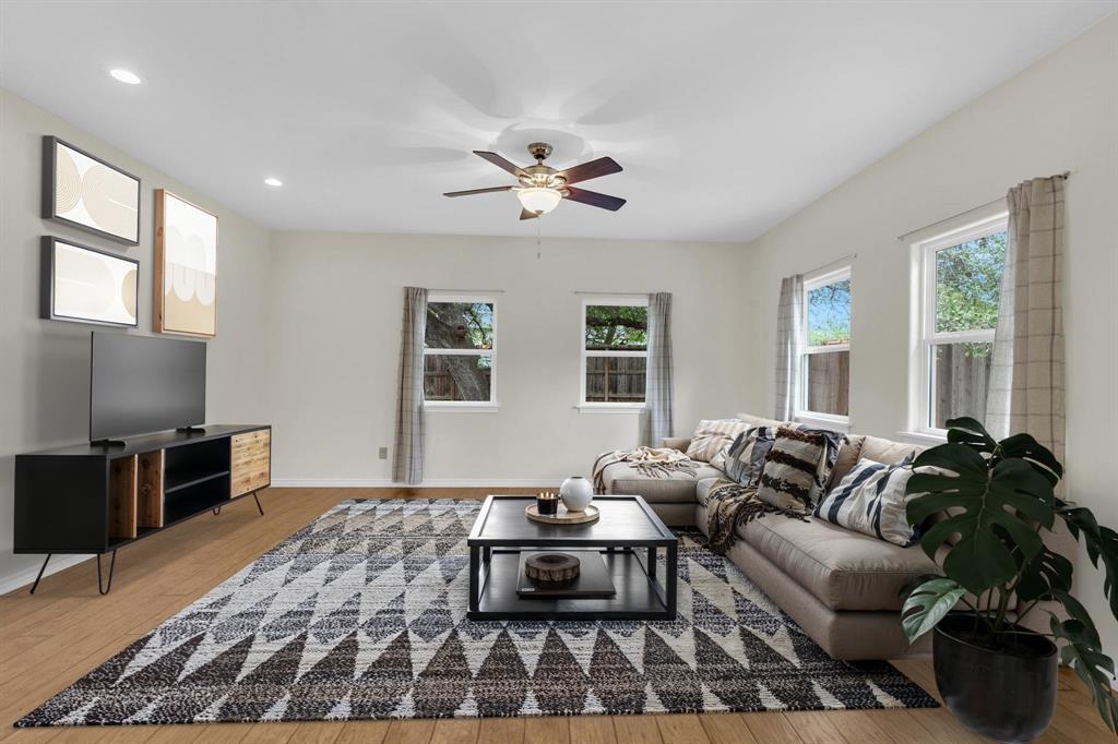 607 5th Street Marble Falls TX 78654